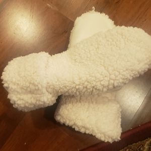 Ivory sherpa mittens